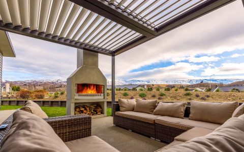 louvred pergola