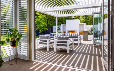 White exterior louvre design